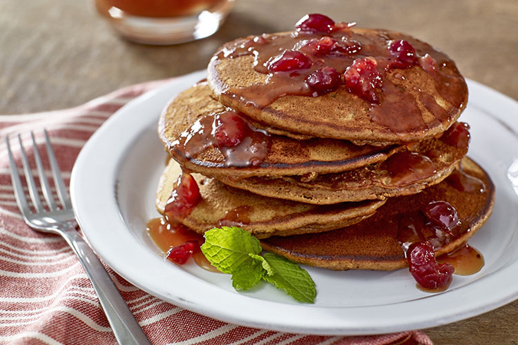 Pancakes saveur Pain d’épices et Sirop à l’Orange et aux Cranberries