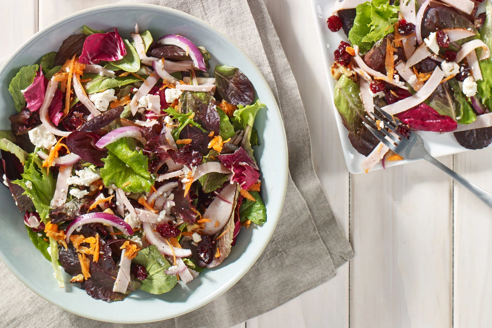 Salade à la dinde, aux cranberries et à la feta